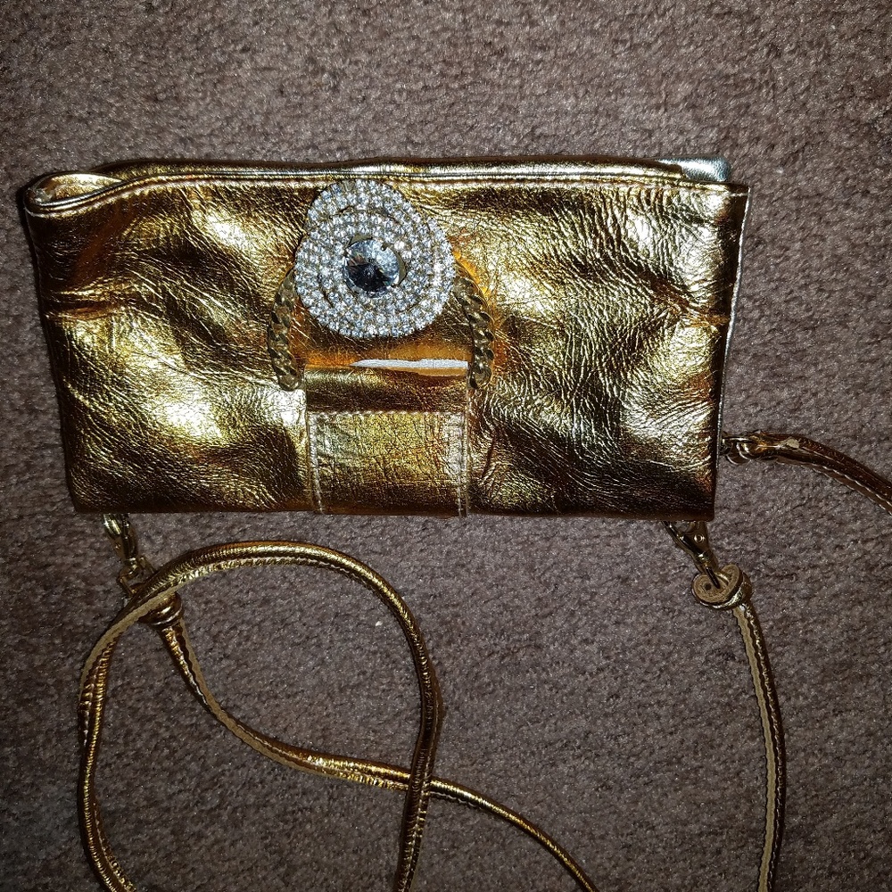 Laura DiMaggio wristlet NWT